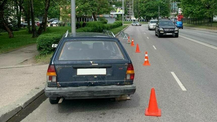 На Румянцева водитель без сознания выехал на встречку и сбил фонарный столб - Новости Калининграда | Фото: пресс-служба УМВД России по Калининградской области