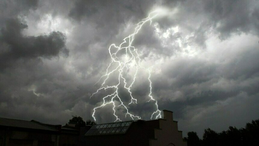 Калининградцев предупредили о надвигающейся грозе - Новости Калининграда | Фото: архив «Клопс»