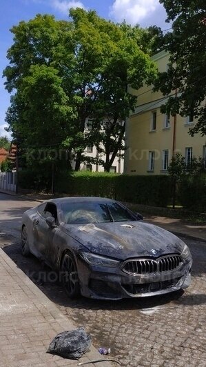 «По словам очевидцев, был поджог»: на Верхнеозёрной сгорел автомобиль (фото) - Новости Калининграда | Фото: Очевидец