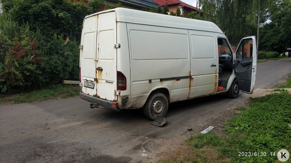 Объезжают пробки сломя голову: житель тихой улицы вдоль Советского проспекта за год насчитал больше 10 ДТП (фото) - Новости Калининграда | Фото читателя