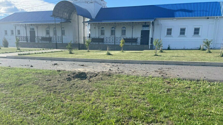 В Курской области на территории монастыря осколками украинского дрона-камикадзе ранило ребёнка — губернатор региона - Новости Калининграда | Фото: телеграм-канал Романа Старовойта