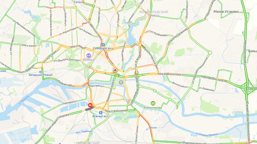 Из-за непогоды в центре Калининграда собрались пробки, ситуацию осложняет ДТП - Новости Калининграда | Скриншот сервиса «Яндекс.Карты»