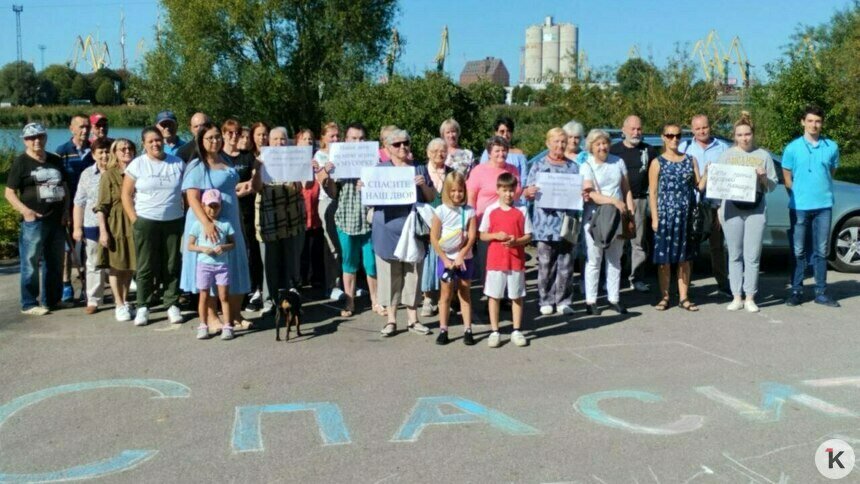 Жители Нансена не хотят мусорных баков рядом с домами - Новости Калининграда | Фото предоставили местные жители