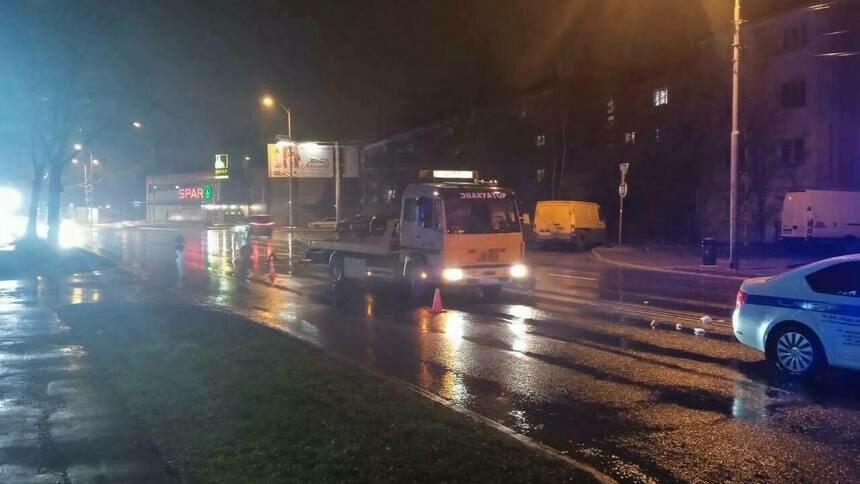 Переходил дорогу не по «зебре»: на окраине Калининграда Mercedes сбил 68-летнего мужчину - Новости Калининграда | Фото: ГИБДД Калининградской области