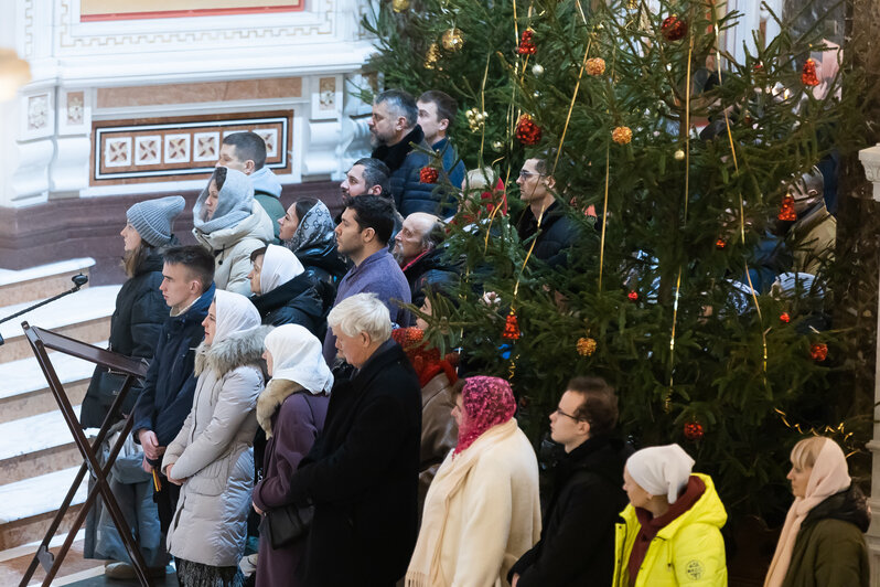 В Кафедральном соборе прошла рождественская церковная служба (фоторепортаж) - Новости Калининграда | Фото: Александр Подгорчук / «Клопс»