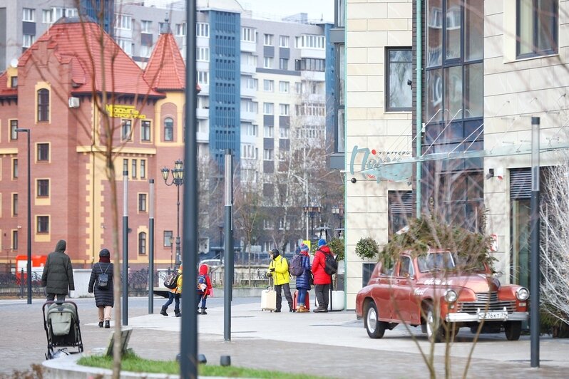 Узоры зигзагом и плитка цвета бордо: в Калининграде благоустроили набережную в «Рыбной деревне-2» (фоторепортаж) - Новости Калининграда | Фото: Александр Подгорчук / «Клопс»