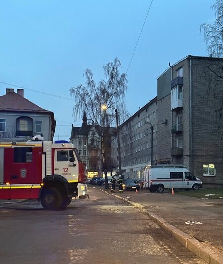 Очевидцы: в Советске ребёнок нашёл гранату на улице и принёс её домой (фото)  - Новости Калининграда | Фото: сообщество «Инцидент — Советск» «ВКонтакте»