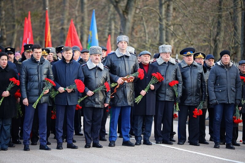 В Калининграде почтили память тех, кто посвятил свою жизнь служению Родине (фоторепортаж) - Новости Калининграда | Фото: Александр Подгорчук / «Клопс»