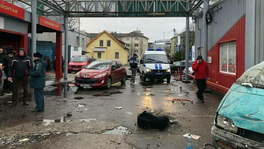 Рядом с калининградским шинным центром на Невского полностью сгорели две машины    - Новости Калининграда | Фото: пресс-служба УМВД России по Калининградской области