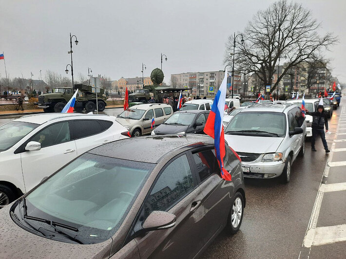 Ровно год с начала СВО: в Гусеве состоялся автопробег в поддержку российских военнослужащих (фото)  - Новости Калининграда | Фото: пресс-служба регионального правительства