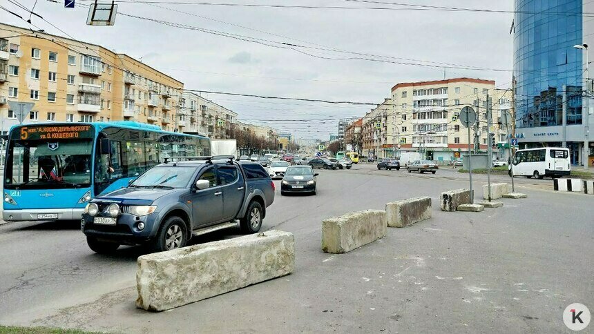 Парковку запретят: мэрия пошла навстречу водителям, стоящим в пробке у Дома искусств - Новости Калининграда | Фото Михаила Лаврускайтиса