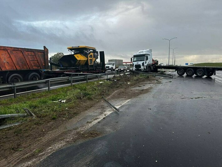 В ДТП попало пять машин | Фото: УМВД по Калининградской области 