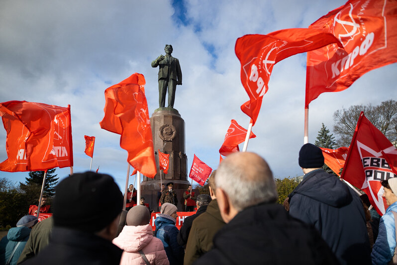 Красный день календаря: в Калининграде отметили праздник, на который раньше собирался весь город (фоторепортаж)   - Новости Калининграда | Фото: Александр Подгорчук / «Клопс»