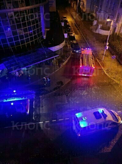 Местные жители сняли происшествие из окна  | Фото: калининградка Алина