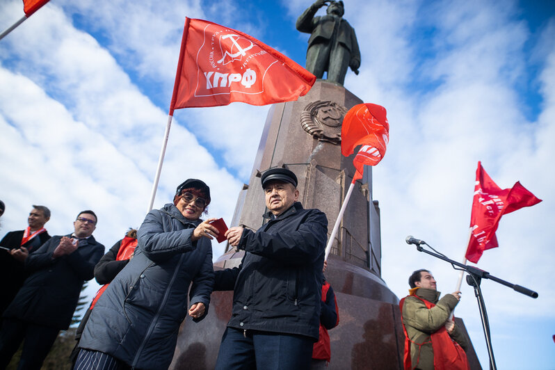 Красный день календаря: в Калининграде отметили праздник, на который раньше собирался весь город (фоторепортаж)   - Новости Калининграда | Фото: Александр Подгорчук / «Клопс»