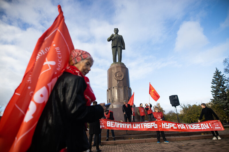 Красный день календаря: в Калининграде отметили праздник, на который раньше собирался весь город (фоторепортаж)   - Новости Калининграда | Фото: Александр Подгорчук / «Клопс»