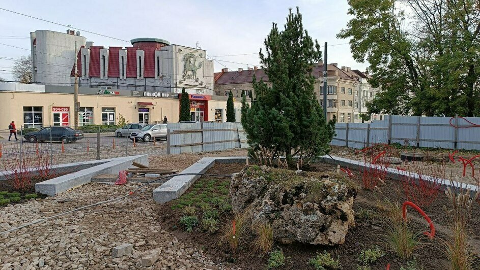 Появилась зелень и европейские дорожки: как реконструируют территорию Дома искусств (фото) - Новости Калининграда | Фото: пресс-служба администрации Калининграда