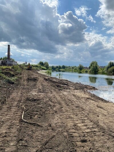 «Исторические кадры»: в замке Тапиау показали, как строят причал для яхт и речных трамвайчиков (видео)   - Новости Калининграда | Фото: паблик ВКонтакте «Башни Востока»