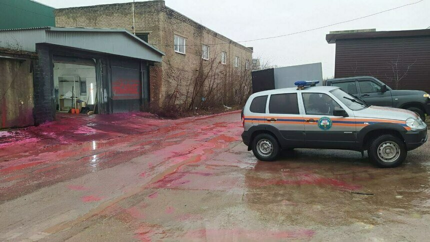 В Уфе после дождя улицы окрасились в кроваво-красный цвет - Новости Калининграда | Фото: МЧС Башкортостана