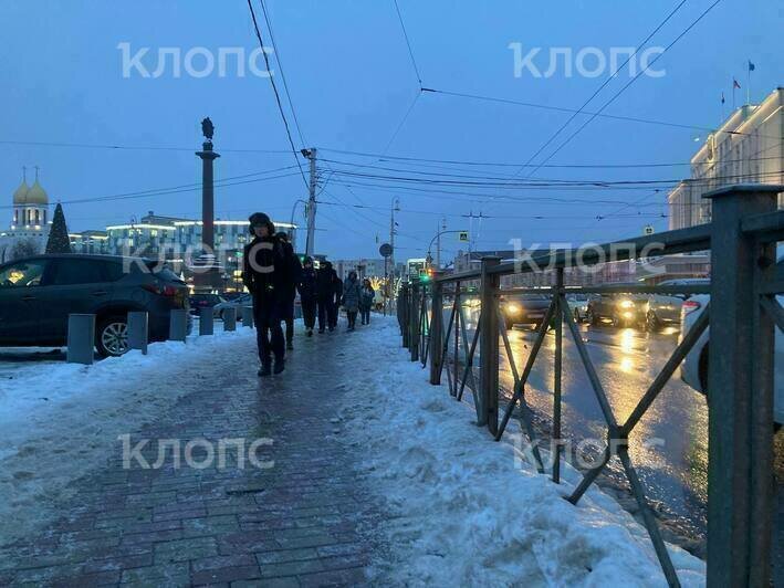 В минздраве рассказали, сколько калининградцев попали в травмпункт после падения на обледеневших тротуарах - Новости Калининграда | Фото: очевидец