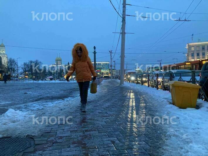 В минздраве рассказали, сколько калининградцев попали в травмпункт после падения на обледеневших тротуарах - Новости Калининграда | Фото: очевидец