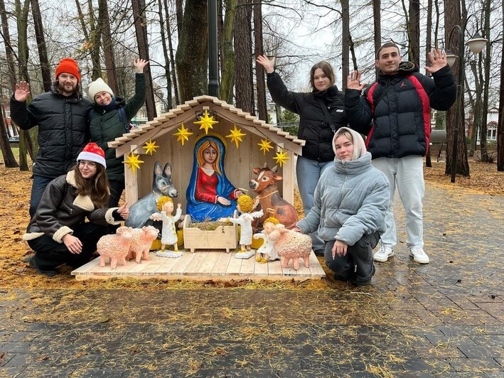 Светлогорск — город белок: главную улицу заполонят рыжие красавицы (фото)   - Новости Калининграда | Фото: Серафима Москаева