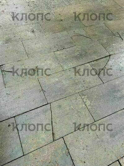 Новая на плитка на улице Красной пошла волнами и трескается  | Фото: Наталья 