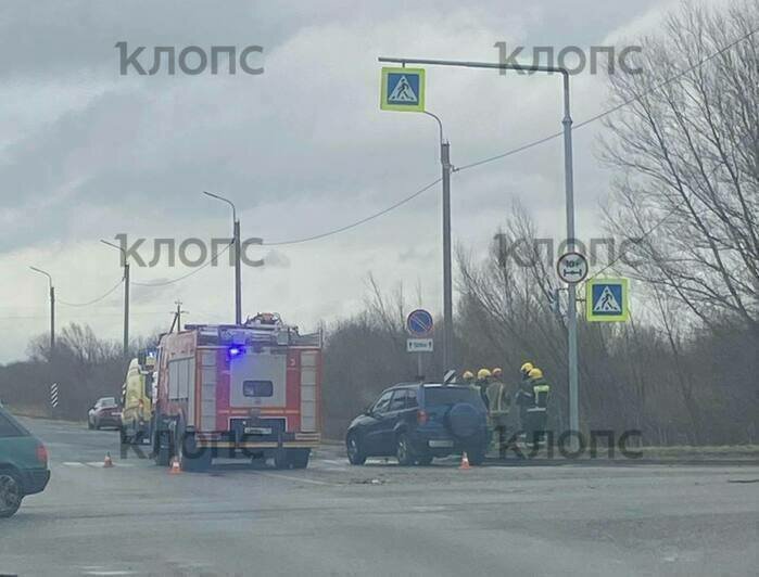 «Много обломков на дороге»: на окружной Калининграда произошло ДТП с участием грузовика (фото)    - Новости Калининграда | Фото: очевидец