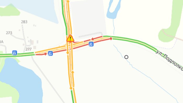 На Емельянова легковушка протаранила отбойник и перегородила половину дороги (фото)    - Новости Калининграда | Скриншот сервиса «Яндекс. Карты»