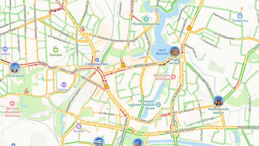 «Время идёт, а всё стоит»: в центре Калининграда собрались 5-балльные пробки - Новости Калининграда | Скриншот сервиса  «Яндекс.Карты»