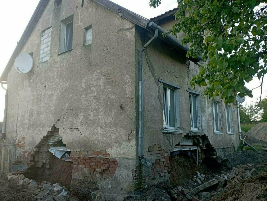 Дом в Гвардейске, у которого рухнула часть стены, не попадёт в программу капремонта - Новости Калининграда |  Фото: Прокуратура Калининградской области