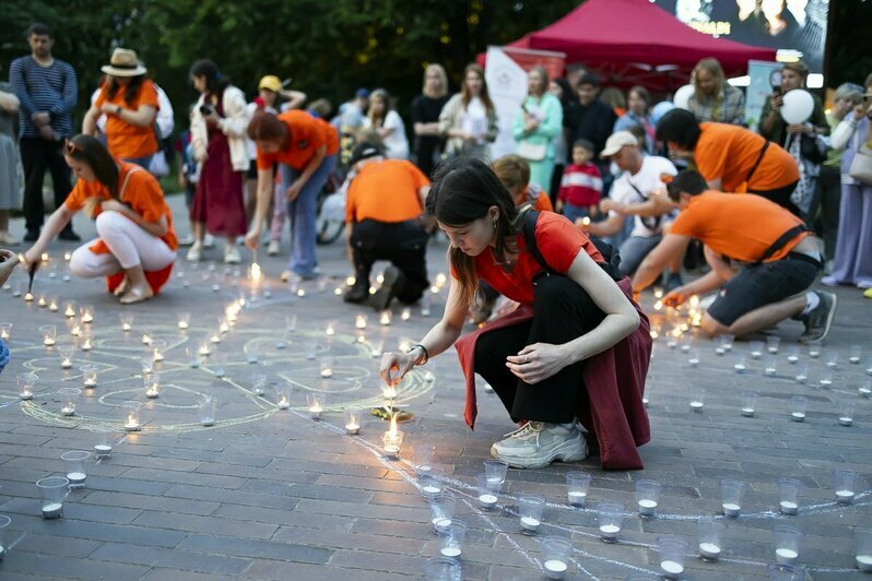 «Будь наша воля — мы бы вернули всех»: в Калининграде отметили День пропавших детей (фоторепортаж) - Новости Калининграда | Фото: Александр Подгорчук / «Клопс»