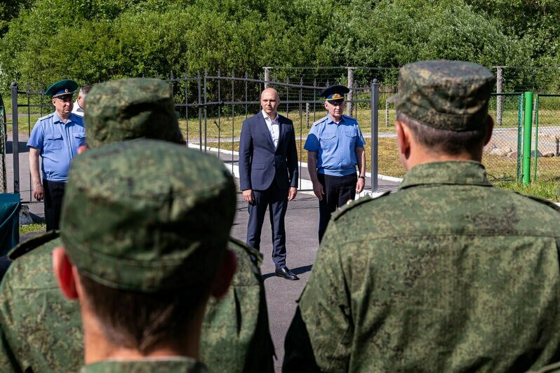 Глава региона с дозором побывал в Мамоново и поздравил пограничников с профессиональным праздником - Новости Калининграда | Фото: телеграм-канал Алексея Беспрозванных