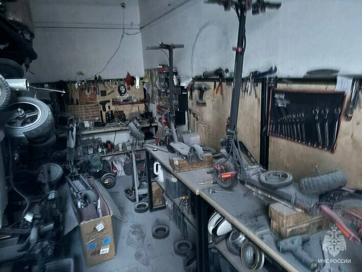 В ТЦ на Горького случился пожар, эвакуировали 68 человек   - Новости Калининграда | Фото: пресс-служба МЧС региона
