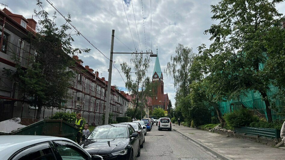 В Калининграде во дворе на улице Козенкова выкопали снаряд (фото) - Новости Калининграда | Фото: Фонд капитального ремонта Калининградской области