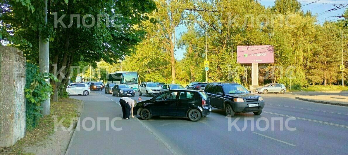 Из-за ДТП на проспекте Победы образовалась пробка (фото, видео)   - Новости Калининграда | Фото: «Клопс»