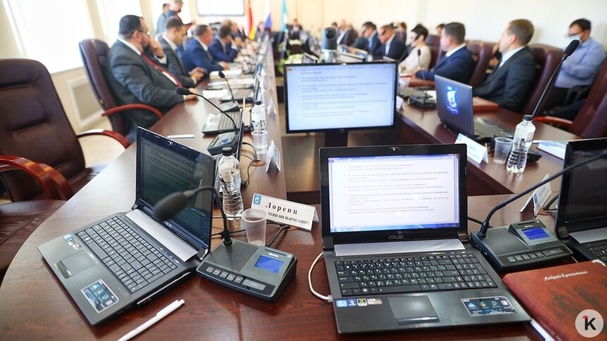 Глава горсовета Калининграда уличил депутатов, избегающих проблемные объекты в своих округах - Новости Калининграда | Фото: Александр Подгорчук / Архив «Клопс»