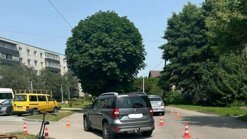 В Светлом скутер влетел в машину, один из водителей попал в больницу - Новости Калининграда | Фото: ГАИ региона