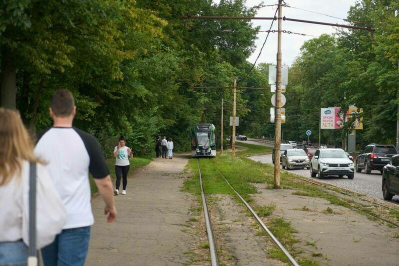 «Картина открылась противоречивая»: Беспрозванных проверил тротуары, на которые жалуются калининградцы - Новости Калининграда | Фото: Telegram-канал врио губернатора Алексея Беспрозванных