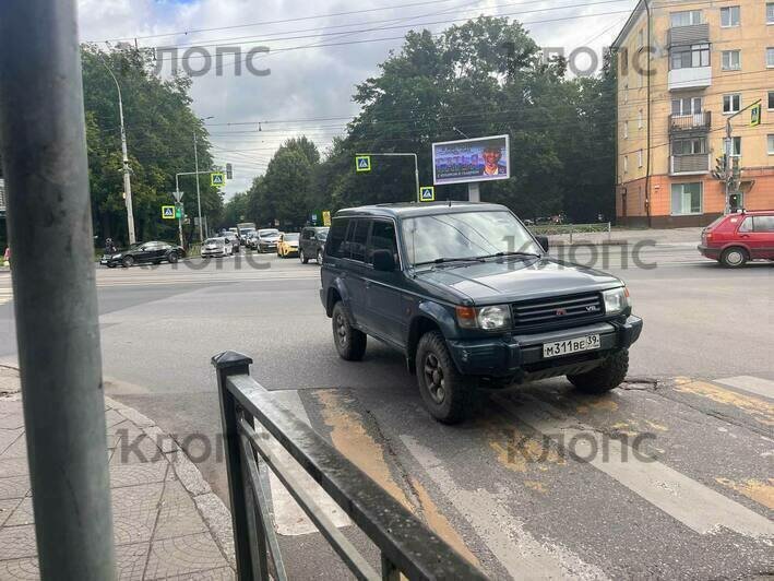 Снова появился «кирпич»: в Калининграде во второй раз запретили движение с Советского на Брамса, хотя ремонта дороги нет (фото) - Новости Калининграда | Фото: «Клопс»