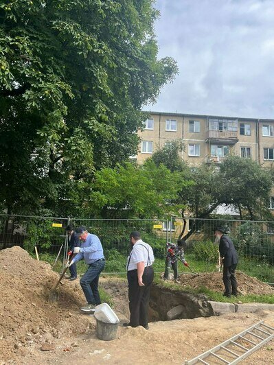 Захоронение найденных во время раскопок останков  | Фото предоставил раввин Давид Шведик