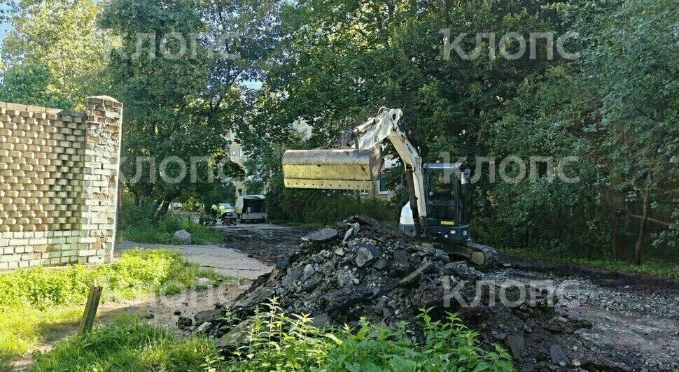 В центре Калининграда начали ремонт одной из самых убитых улиц (фото) - Новости Калининграда