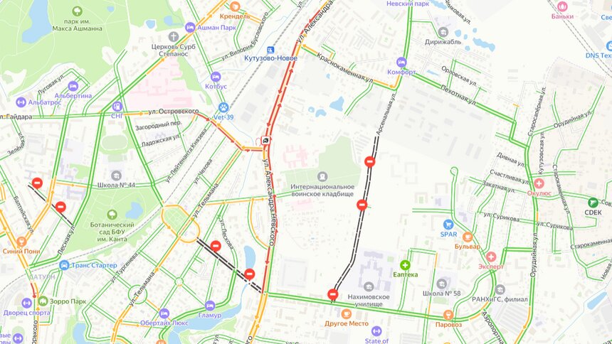 На улице Александра Невского собралась пробка из-за аварии у поворота на Островского  - Новости Калининграда | Скриншот сервиса «Яндекс. Карты»