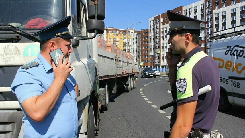 В Калининграде водители 3 легковушек и 1 грузовика рискнули остаться без колёс, накопив долги - Новости Калининграда | Фото: пресс-служба УФССП России по Калининградской области