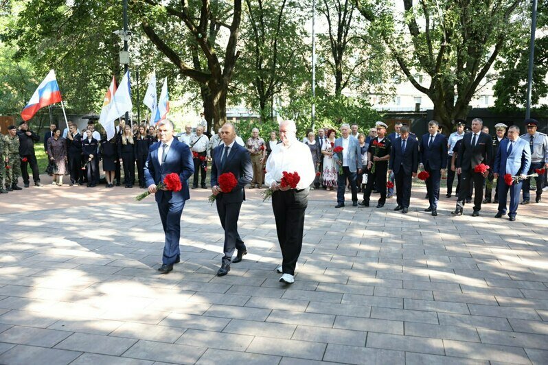 В Калининграде почтили память погибших от рук террористов - Новости Калининграда | Фото: пресс-служба регионального парламента