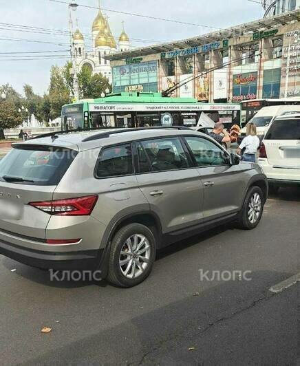 Центр Калининграда днём встал в пробках из-за четырёх аварий - Новости Калининграда | Фото: очевидец