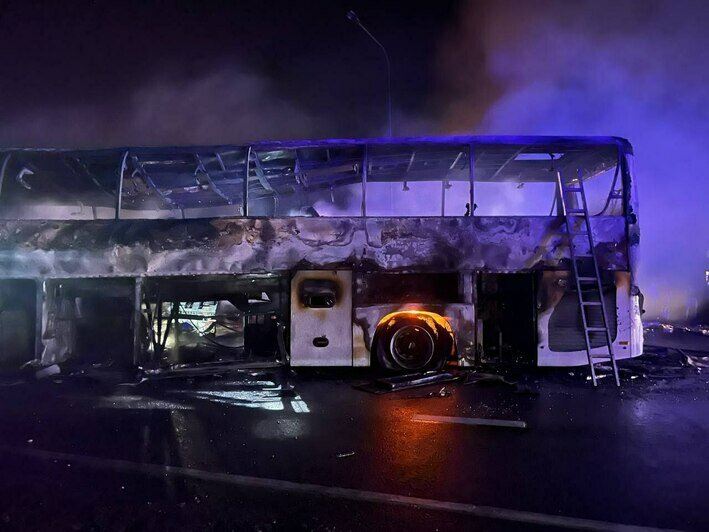 В Краснодарском крае после столкновения грузовика и автобуса начался пожар (фото, видео) - Новости Калининграда | Фото: МВД региона 