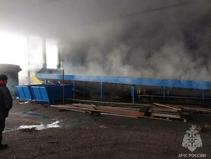 В Гвардейском районе произошёл пожар на пилораме - Новости Калининграда | Фото: МЧС региона