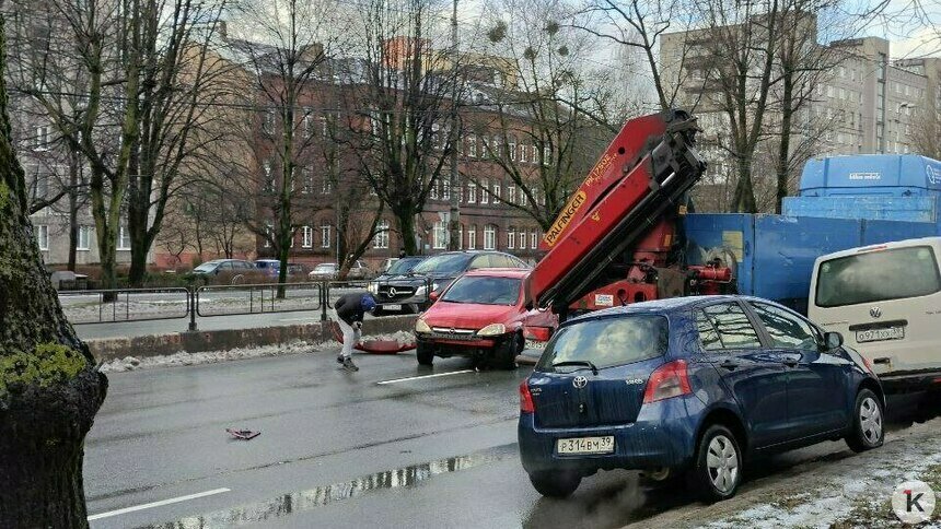 В Калининграде из-за ДТП на Московском машины едут по обочине, троллейбусы встали - Новости Калининграда | Фото читателя