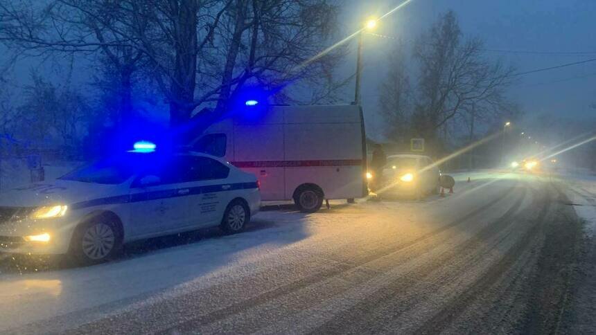 Перелом лодыжки и сотрясение мозга: под Зеленоградском пенсионер сбил на «зебре» девочку-подростка - Новости Калининграда | Фото очевидцев